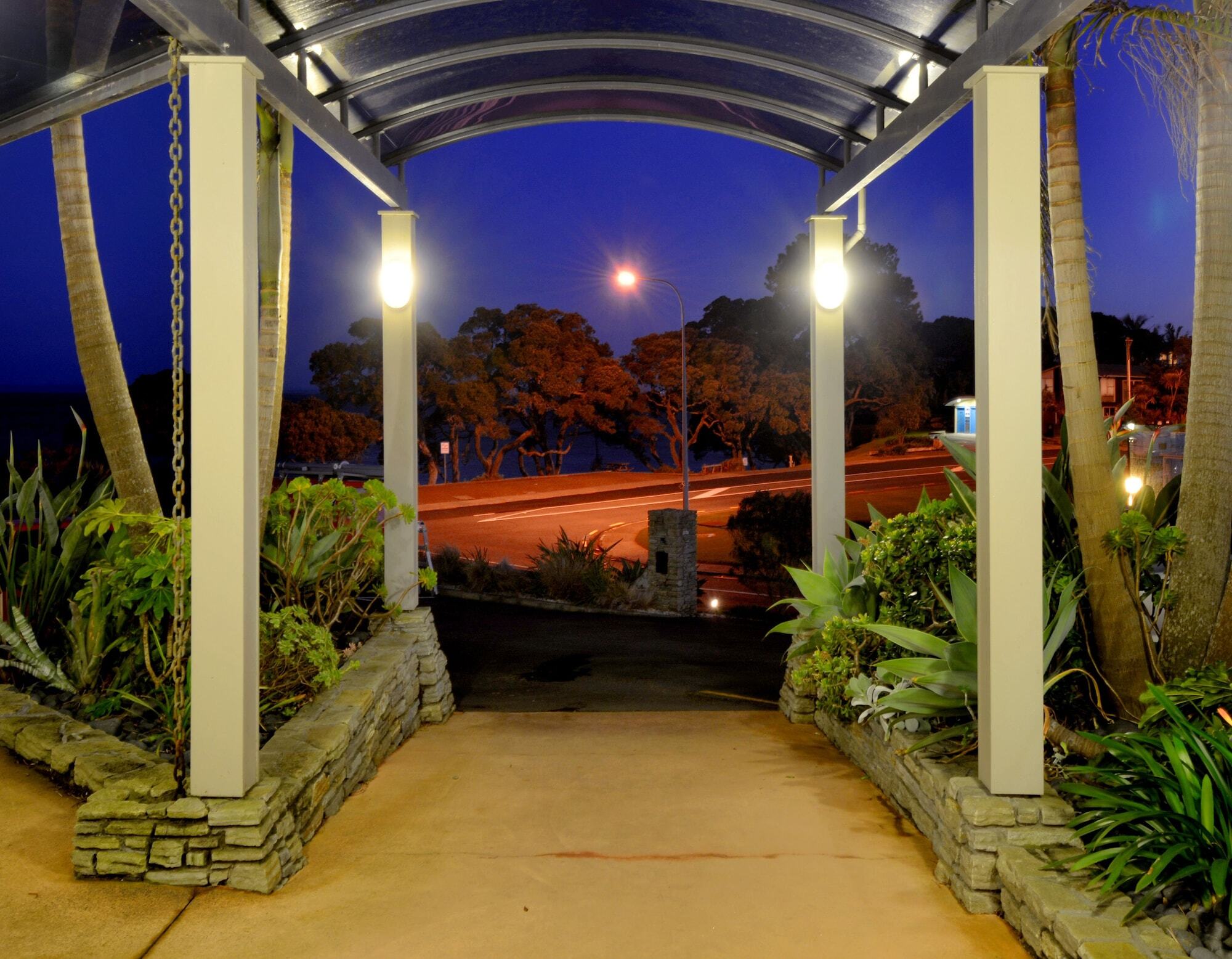 Whangaparaoa Lodge Exterior photo